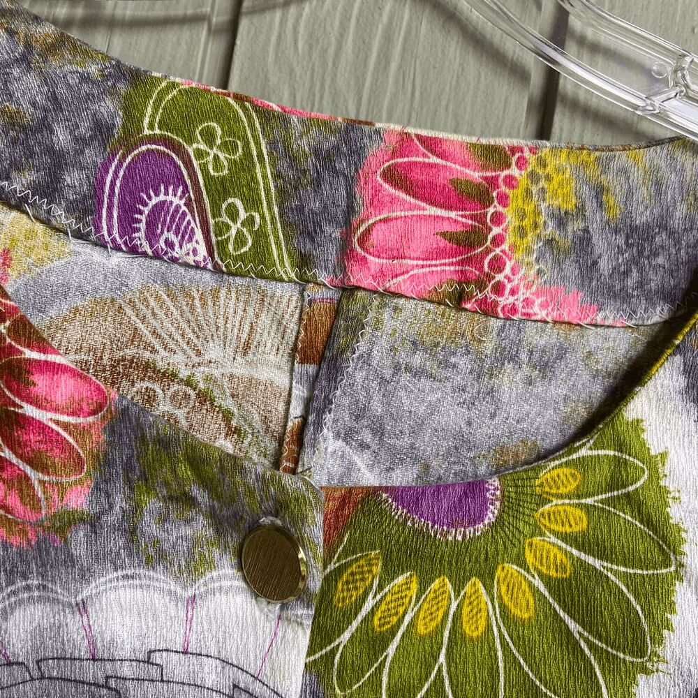 NC True Vintage 60s/70s Gold Button Front Bell Sleeved Go-Go Girl Dress - S/M - Picture 7 of 9